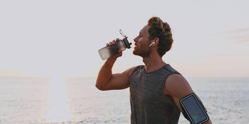 Déshydratation dans les sports d'endurance : risques pour la performance et comment la gérer
